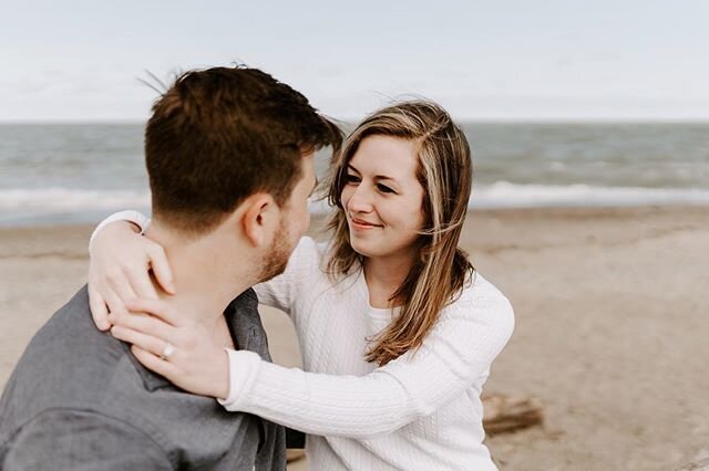 Just had an awesome engagement session with one of my 2021 couples all the way in Indiana Now driving back to Ohio. Shoutout to my awesome husband who has been driving me to sessions that are further away. Ily